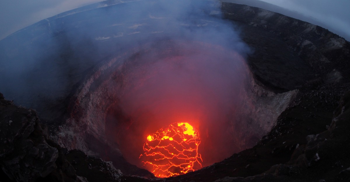 Kilauea A Beginner S Guide To Hawaii, Caldera Cauldron Fire Pit