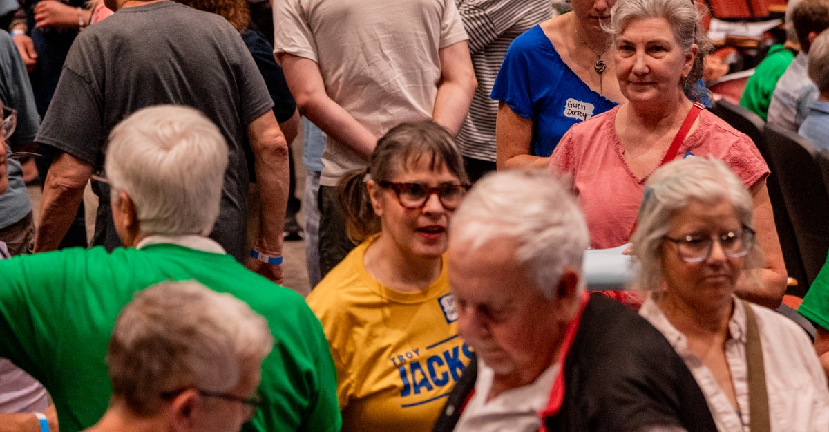 Maine Demokratları En Az Kaotik Kaosu Yaşadı, Yine de Kendilerini İyi Hissediyor