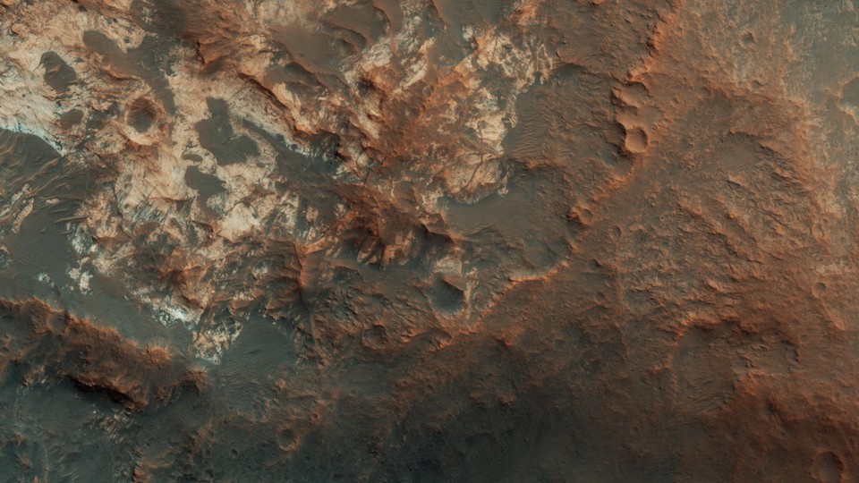  Mawrth Vallis, a valley between Mars's northern lowlands and southern highlands