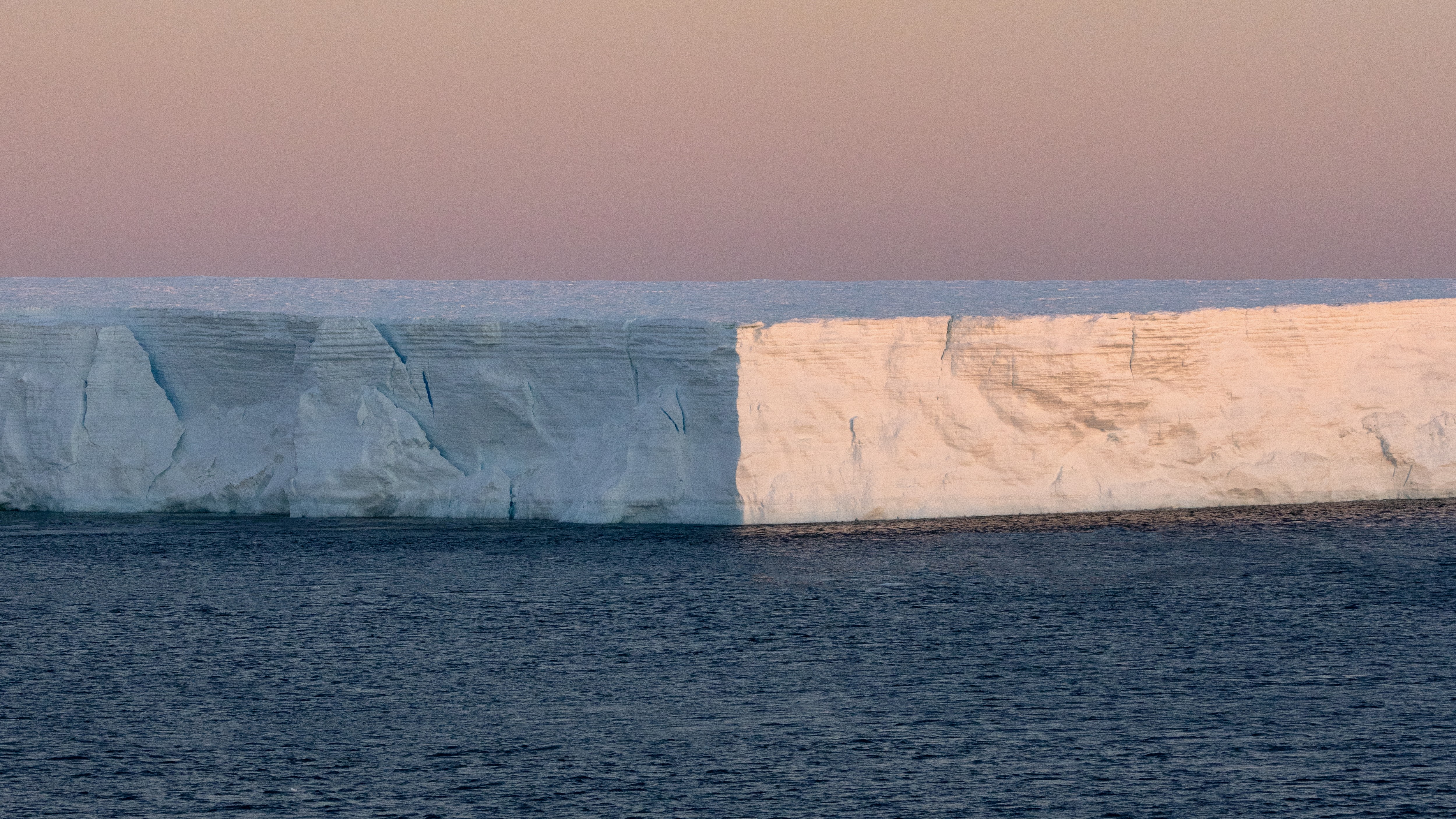 The ‘Doomsday Glacier’ Could Flood the Earth. Can a 50-Mile Wall Stop It?