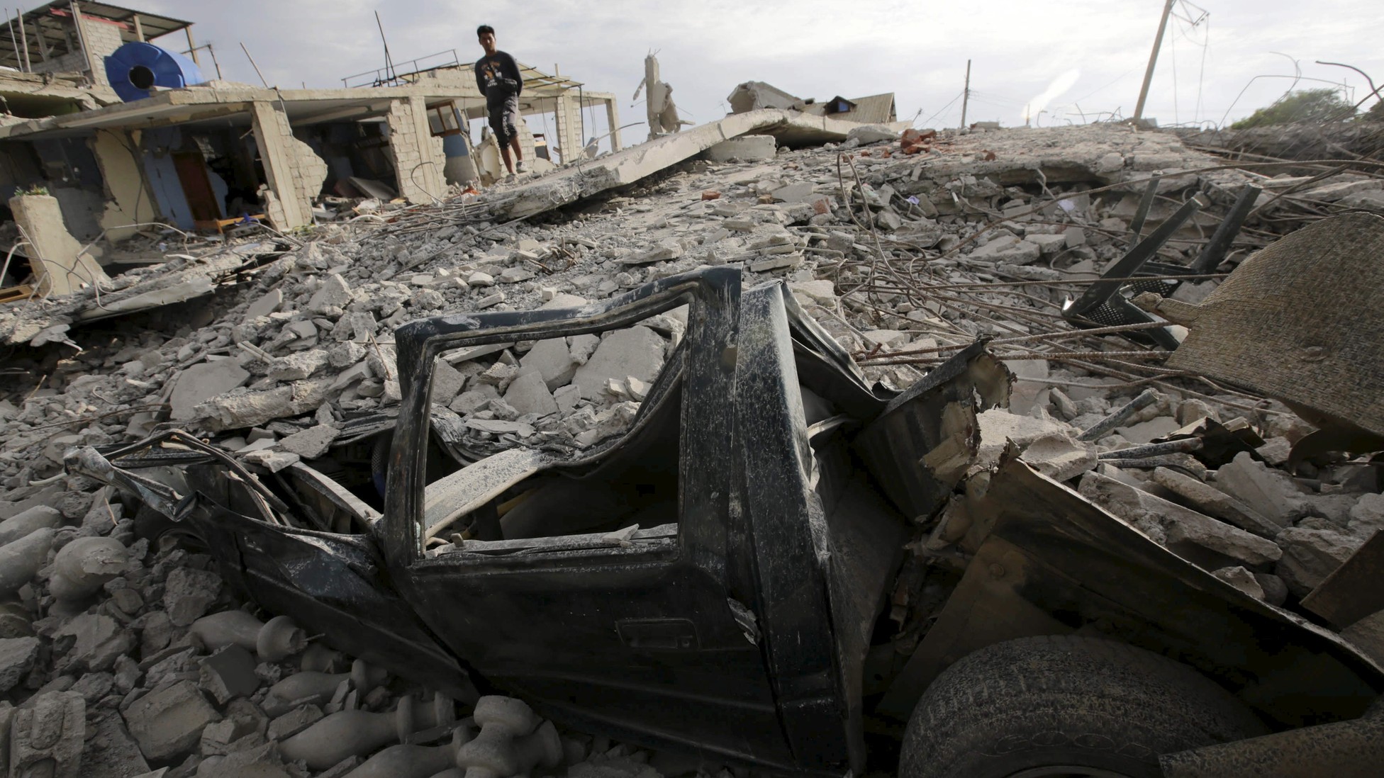 The Search for Survivors in Ecuador's Earthquake The Atlantic