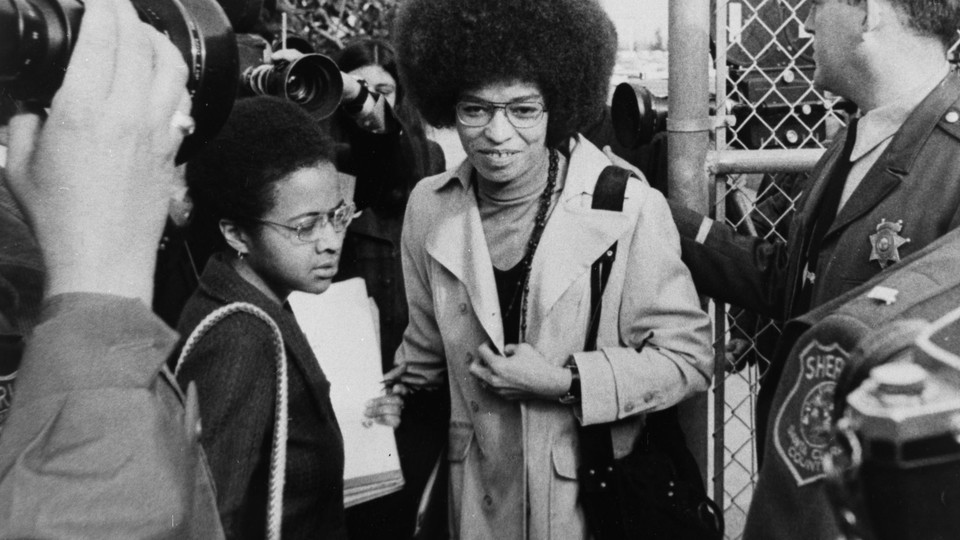 Margaret Burnham and Angela Davis arriving at the Santa Clara County Courthouse in 1970