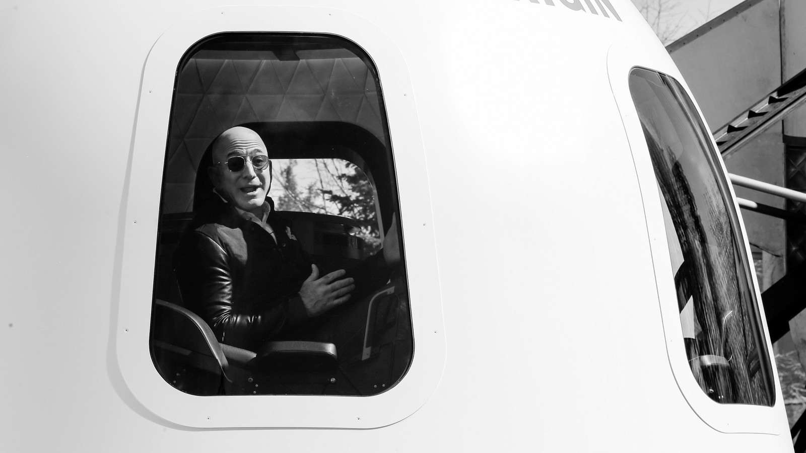 images Oliver Daemen Physics https www theatlantic com science archive 2021 07 jeff bezos oliver daemen blue origin 619451