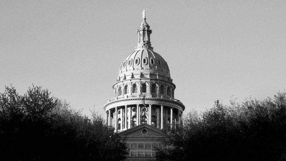 Picture of the dome of the Texas capitol